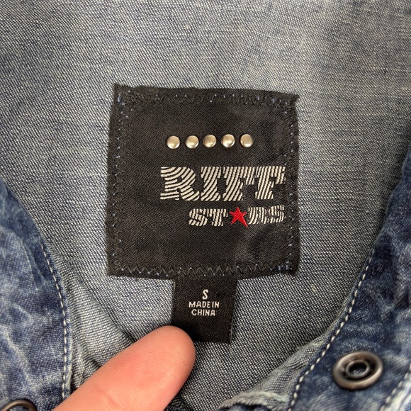 Riff Stars Studded Denim Pearl Snap Shirt Mens S Blue Rolling Stones Rock & Roll - Picture 4 of 12